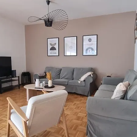 150qm-6 Rooms-free Privat Parking-2 Bathrooms-wifi-yihapartment 汉诺威