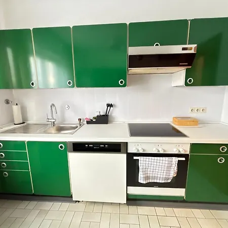 150qm-6 Rooms-free Privat Parking-2 Bathrooms-wifi-yihapartment Appartamento Hannover