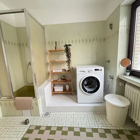 150qm-6 Rooms-free Privat Parking-2 Bathrooms-wifi-yihapartment *