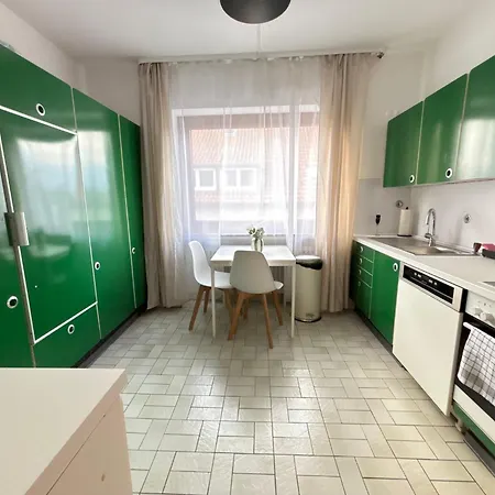 150qm-6 Rooms-free Privat Parking-2 Bathrooms-wifi-yihapartment Hannover