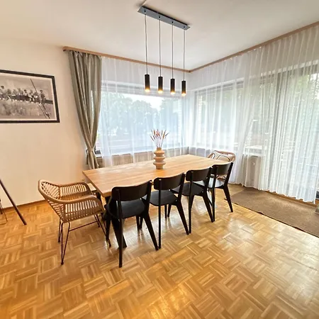 150qm-6 Rooms-free Privat Parking-2 Bathrooms-wifi-yihapartment 公寓