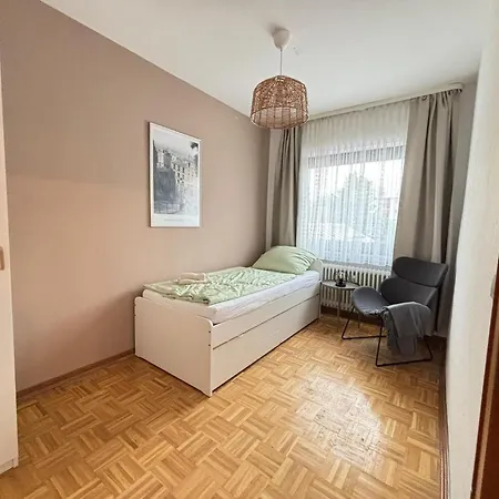 150qm-6 Rooms-free Privat Parking-2 Bathrooms-wifi-yihapartment Hannover