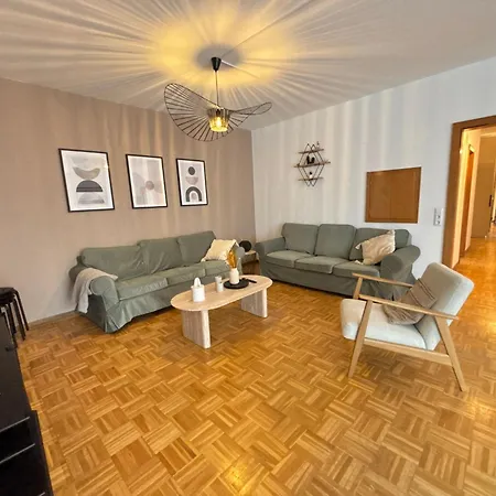 公寓 150qm-6 Rooms-free Privat Parking-2 Bathrooms-wifi-yihapartment 汉诺威