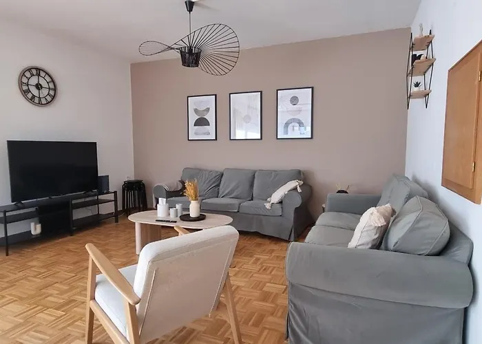 150qm-6 Rooms-free Privat Parking-2 Bathrooms-wifi-yihapartment 汉诺威