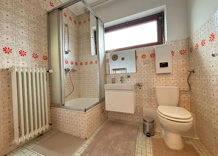 公寓 150qm-6 Rooms-free Privat Parking-2 Bathrooms-wifi-yihapartment 汉诺威