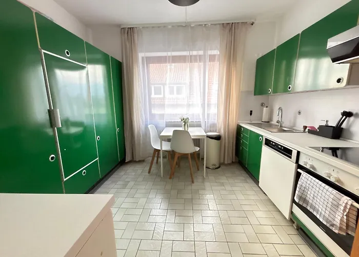 150qm-6 Rooms-free Privat Parking-2 Bathrooms-wifi-yihapartment 汉诺威