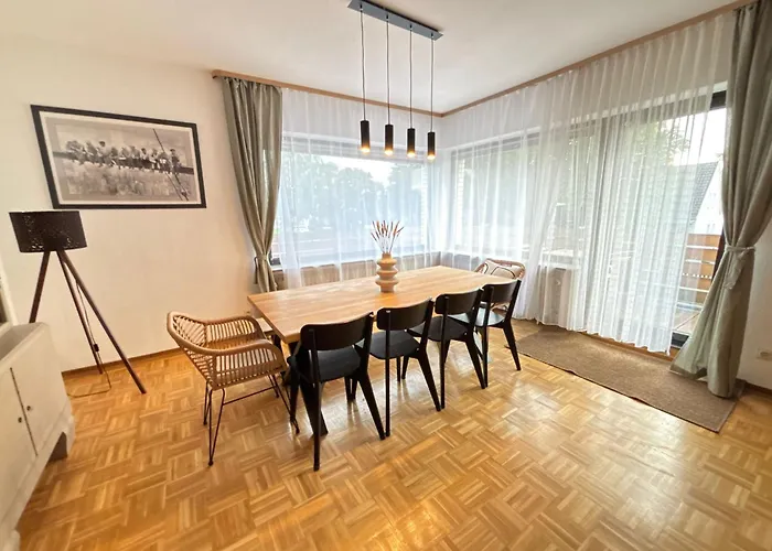 150qm-6 Rooms-free Privat Parking-2 Bathrooms-wifi-yihapartment 公寓