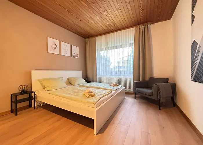 150qm-6 Rooms-free Privat Parking-2 Bathrooms-wifi-yihapartment 公寓 *