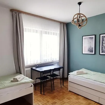 150qm-6 Rooms-free Privat Parking-2 Bathrooms-wifi-yihapartment Hannover