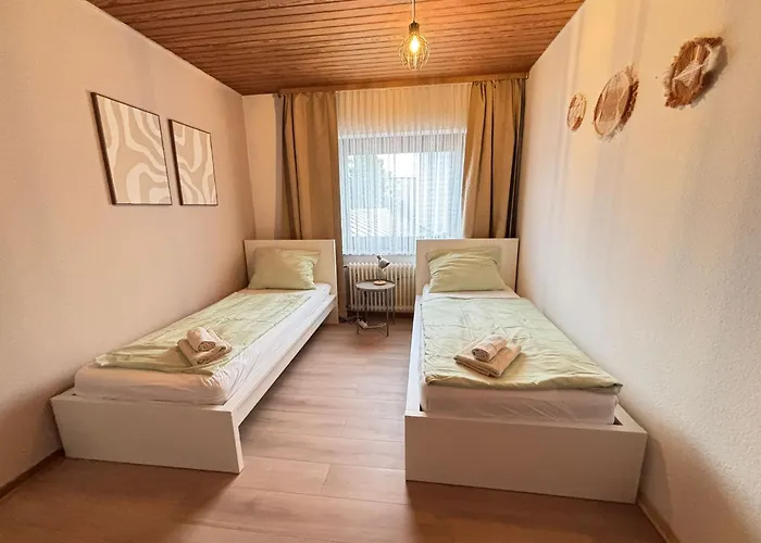 150qm-6 Rooms-free Privat Parking-2 Bathrooms-wifi-yihapartment * Ганновер